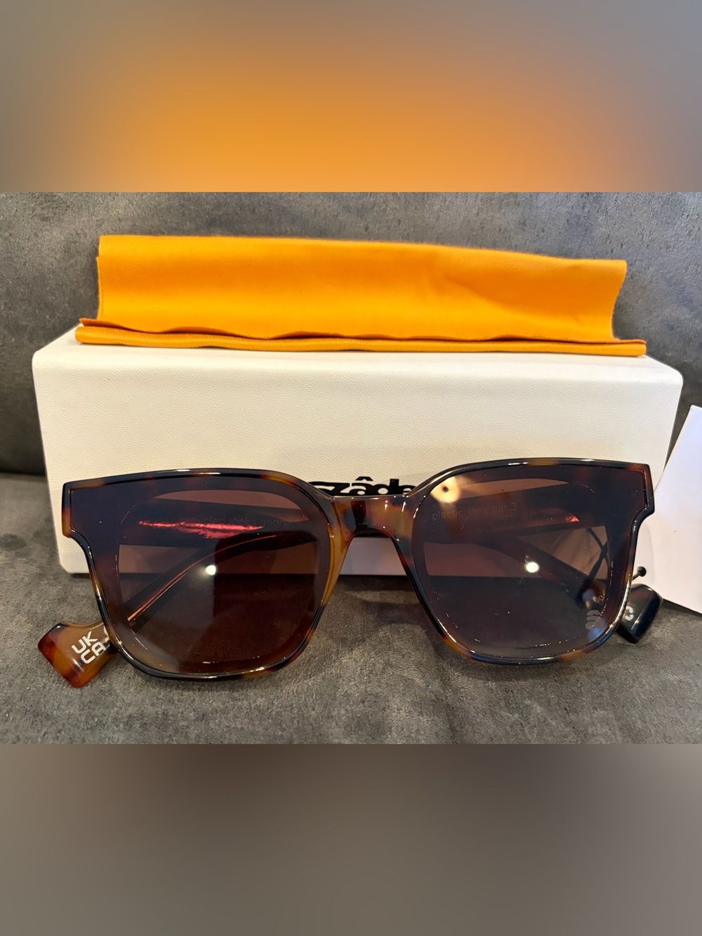 Sunglasses Szade Pinta Tort Hustler Brown New in Box